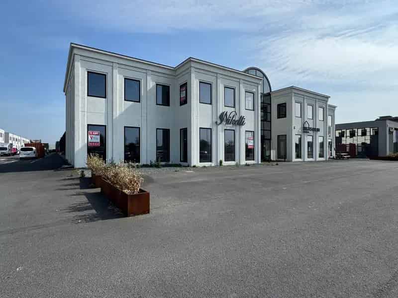 Handelspand 428m² 14 staanplaatsen
