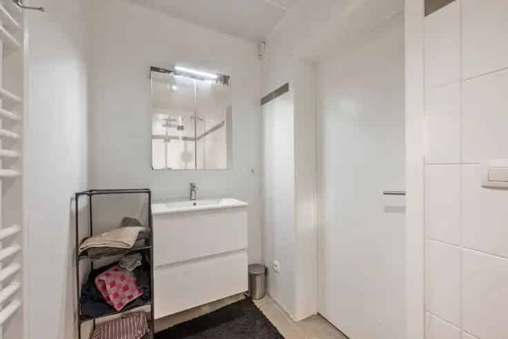 Gerenoveerd Appartement 2 Slaapkamers Zwijndrecht