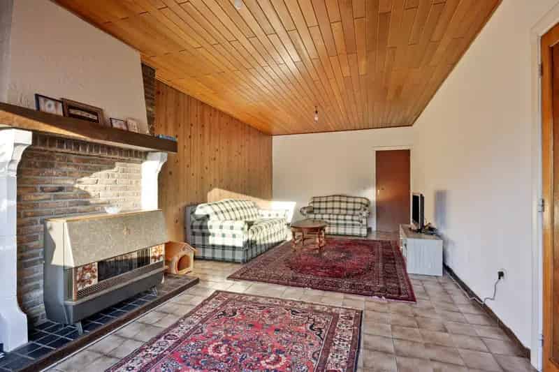 Te renoveren woning nabij centrum Mol