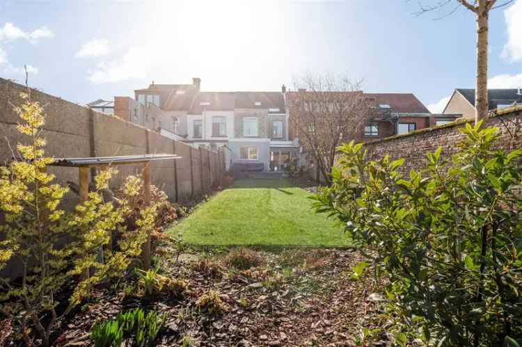 Te koop charmante woning met ruime tuin in Mariaburg