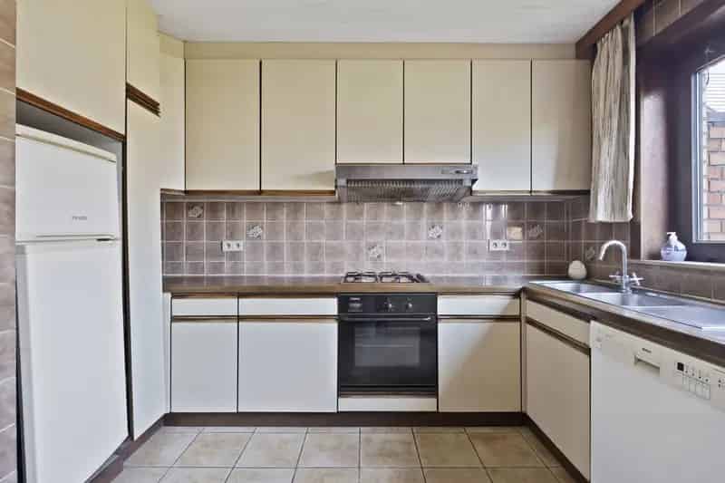 Ruime Bel-Etage Woning te Oostende - 3 slaapkamers - Garage