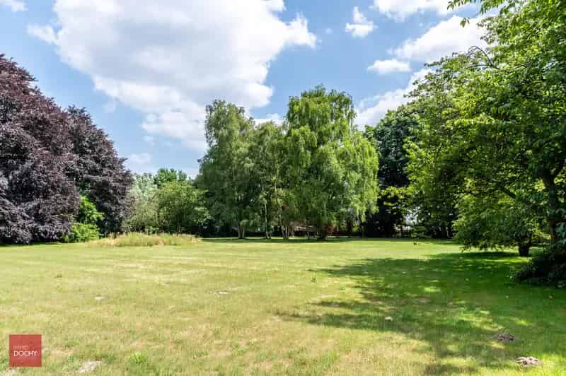 Huis te huur: Zeer ruime villa in parktuin
