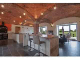 Boerderij te koop Gerpinnes 5 ha grond diverse woningen