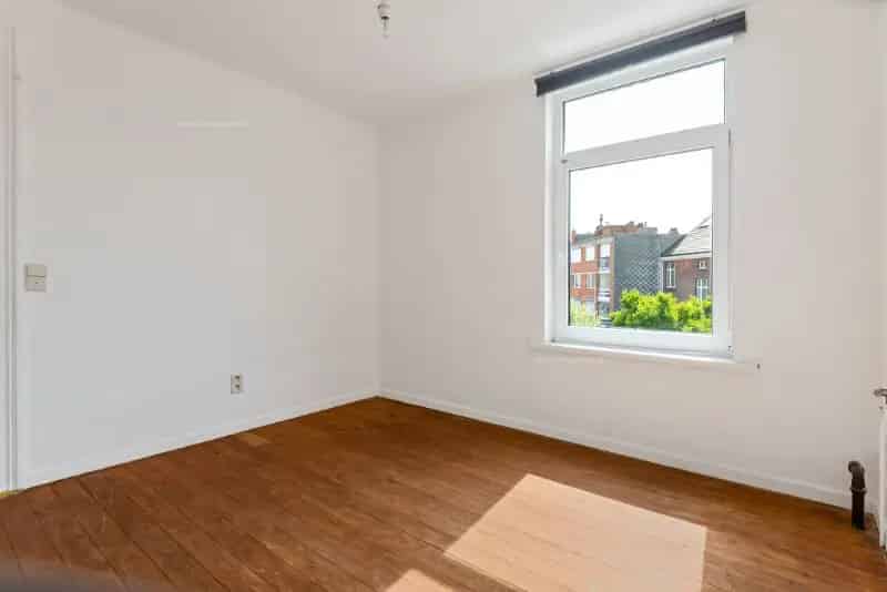 Te Koop Boom: Instapklare Woning met 2 Slaapkamers en 2 Polyvalente Ruimtes