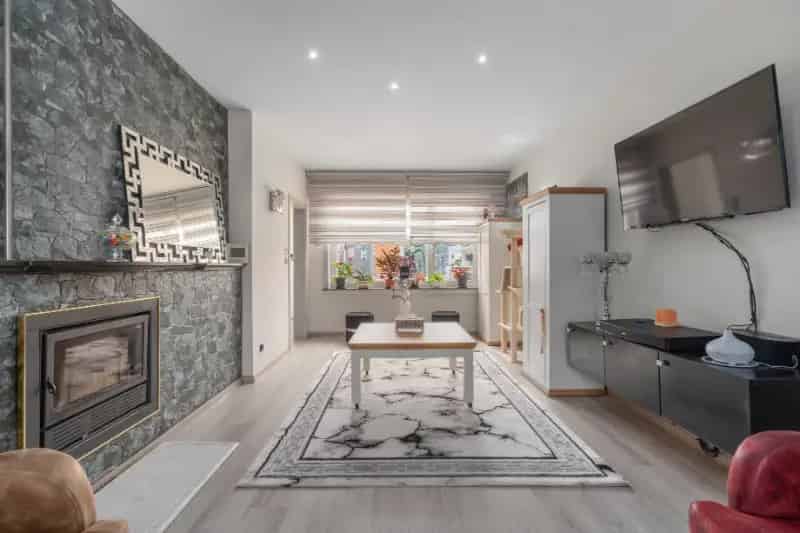 Huis te koop Sint-Amandsberg: 449m2, dubbele garage, 3 slaapkamers