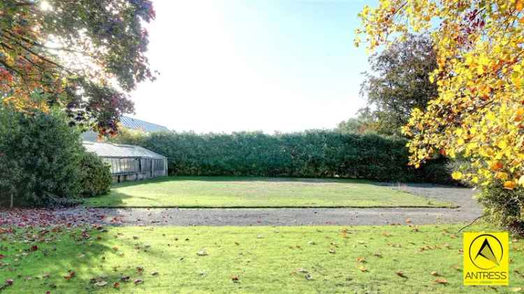 Bouwgrond Halfopen Bebouwing 273m² Westtuin