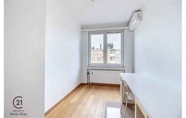 Huur 2 slaapkamer appartement van 103 m² in Schaerbeek - Schaarbeek