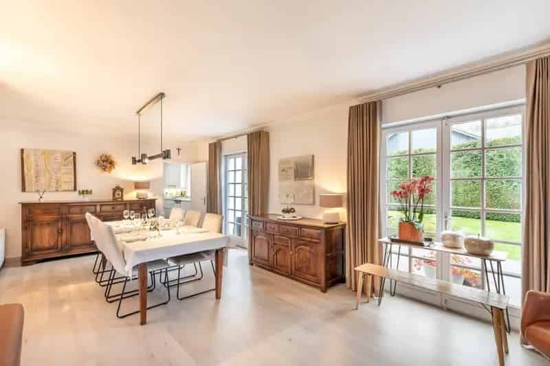 Knappe Villa Residentiele Toplocatie