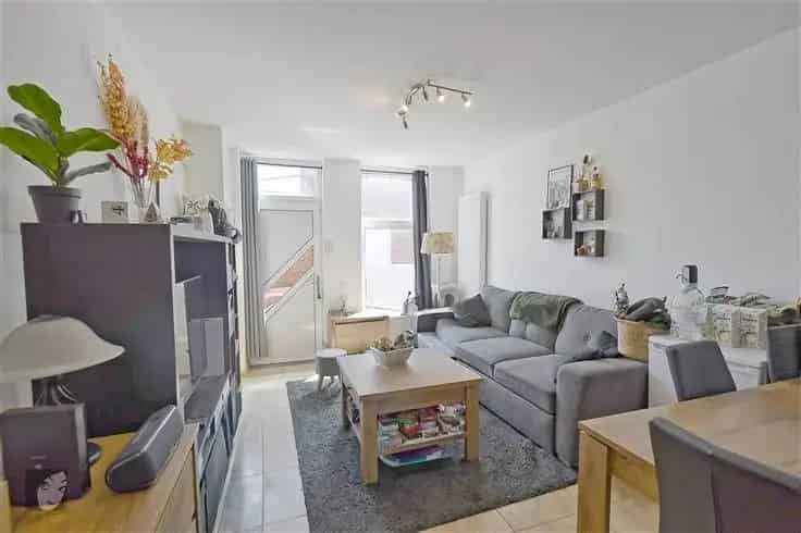 Huis Te Koop: Gerenoveerde Eengezinswoning met 3 slaapkamers