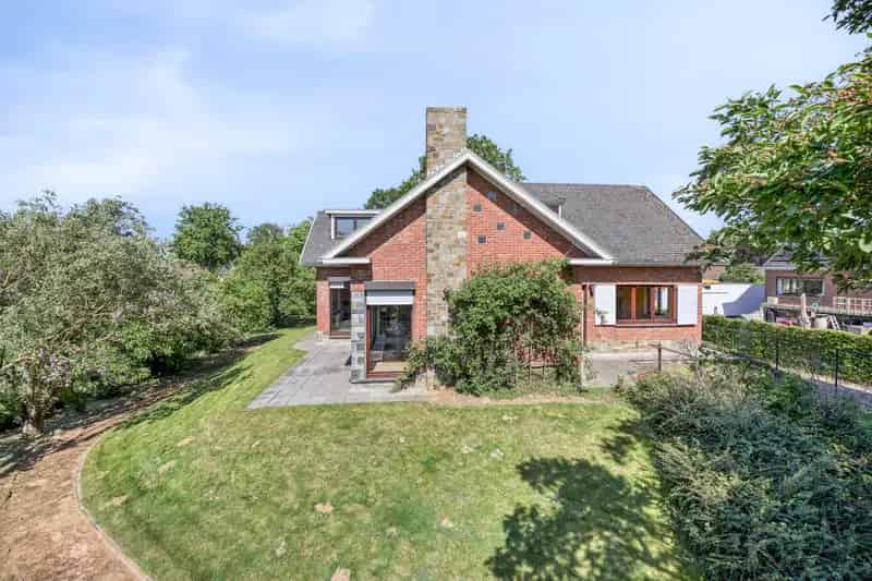 Huis te koop te renoveren met uniek zicht op natuur