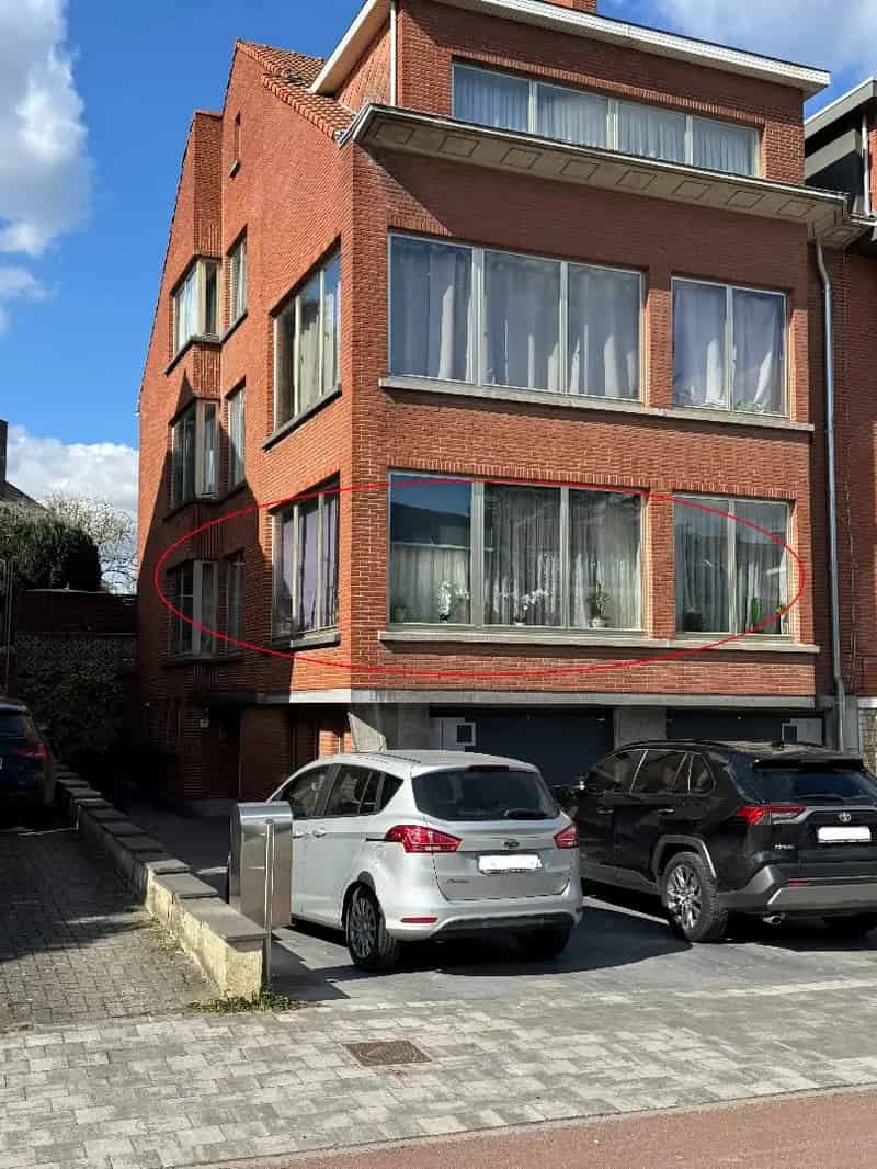 Appartement te huur 1ste verd. 3 kelders garage