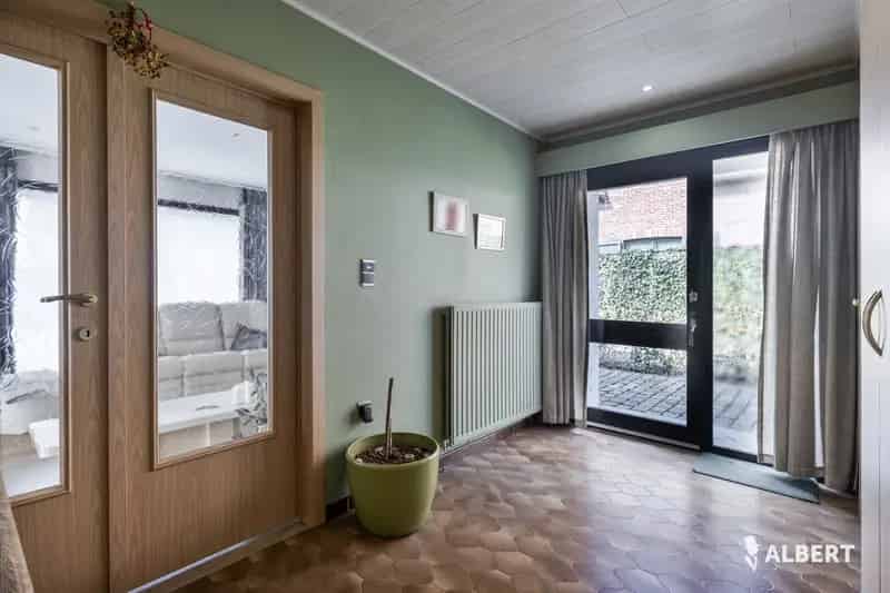 Gelijkvloerse Bungalow te Liedekerke nabij Station en E40