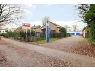 Huis te koop Brasschaat - Open bebouwing met magazijn