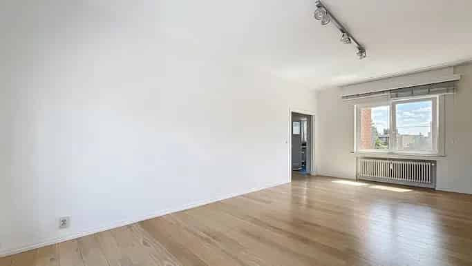 Appartement te huur Elsene 77m² 1 slaapkamer terras kelder