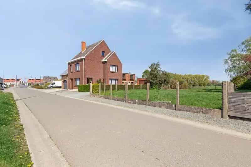 Woning te koop Zottegem: Renovatieproject met 2 slaapkamers en 4265m² grond