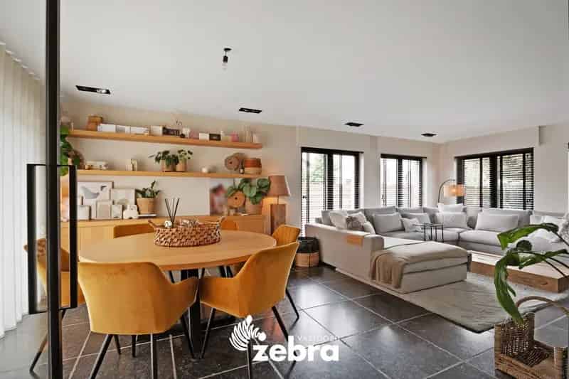 Instapklare woning met ruime loods 600m2 Oostrozebeke