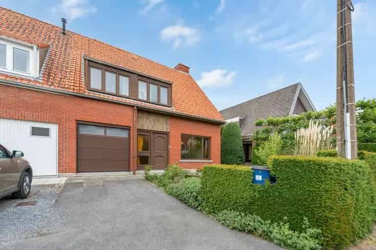 Te renoveren huis 4 slaapkamers Moorsele