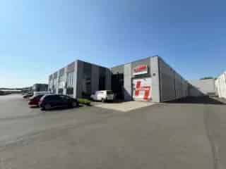 Handelspand te Huur Mechelen - Industrieunit met Winkel Kantoren Magazijn