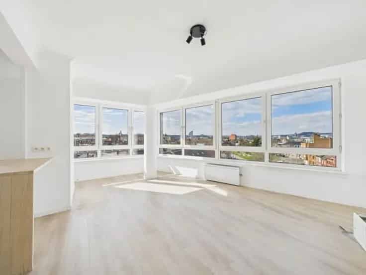 Gerenoveerd Appartement 2 Slaapkamers Luik