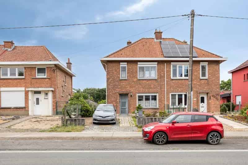 Driegevelwoning Grote Tuin Halle Nabij Centrum