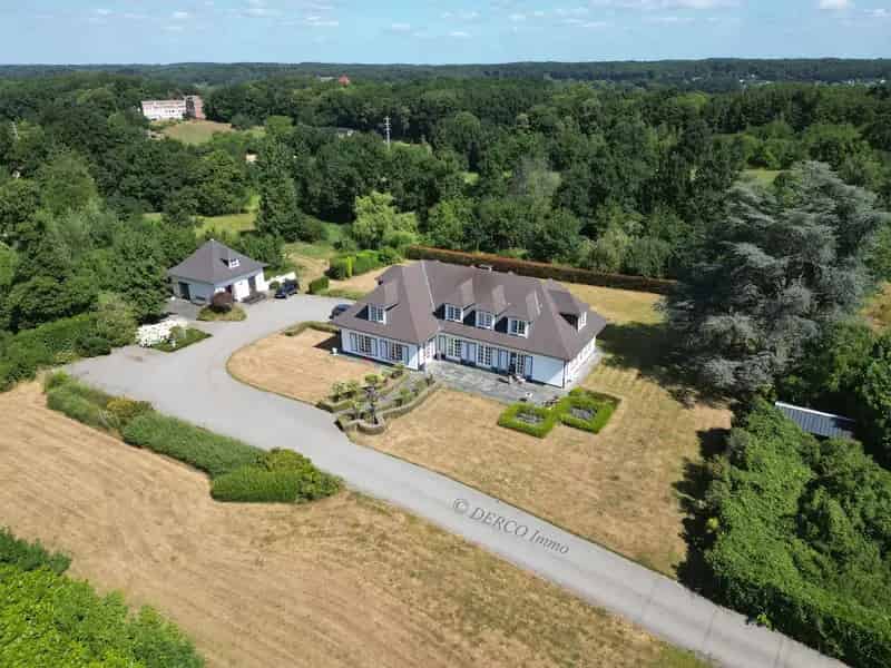 Huis te koop Kessel-Lo: Grote villa met veel privacy en grote tuin