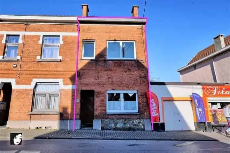 Huis Te Koop: Gezinswoning nabij centrum