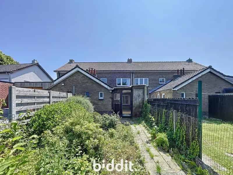 Te renoveren woning met tuin 3 slaapkamers