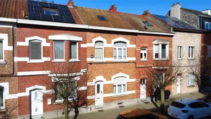 Huis te Koop Anderlecht: 115m², 2 slaapkamers, renovatiepotentieel