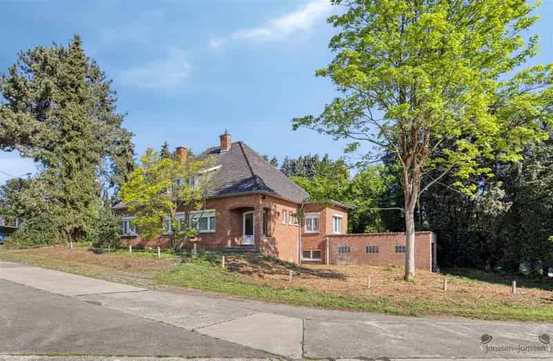 Huis te koop Lummen: Ruime open bebouwing met veel potentieel