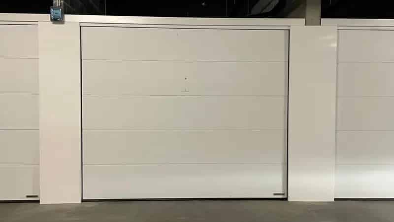 AFGESLOTEN GARAGEBOX TE KOOP IN SINT-IDESBALD