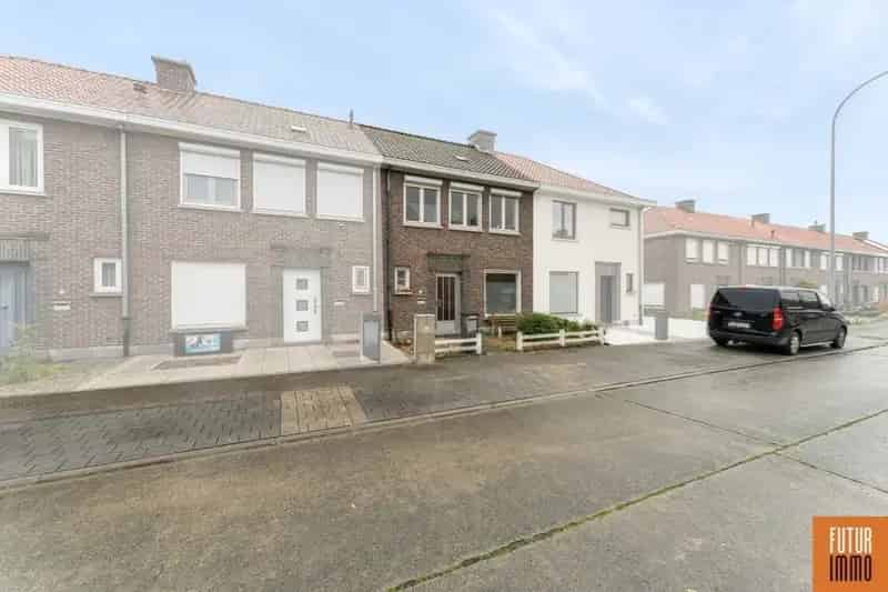 Te renoveren woning in leuke buurt Bosmolens