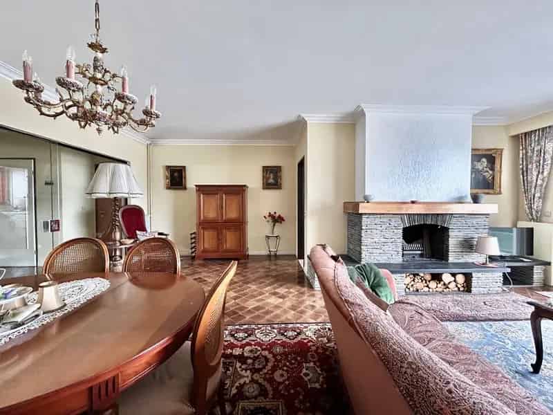 Ruim 2-slaapkam appartement Te Koop Nabij Te Boelaerpark
