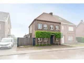 Huis Gemengd Gebruik te Koop Lede Ruime woning met loods