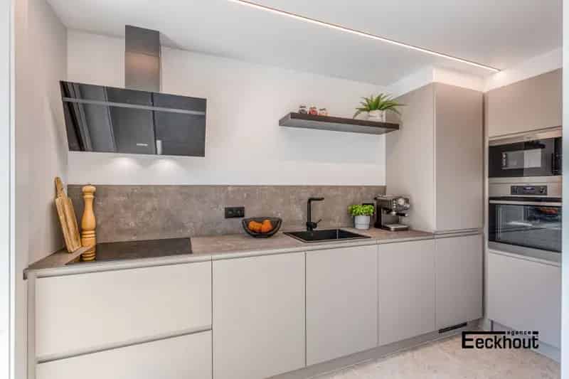 Appartement te huur Oostende 104m² gerenoveerd 2 slaapkamers