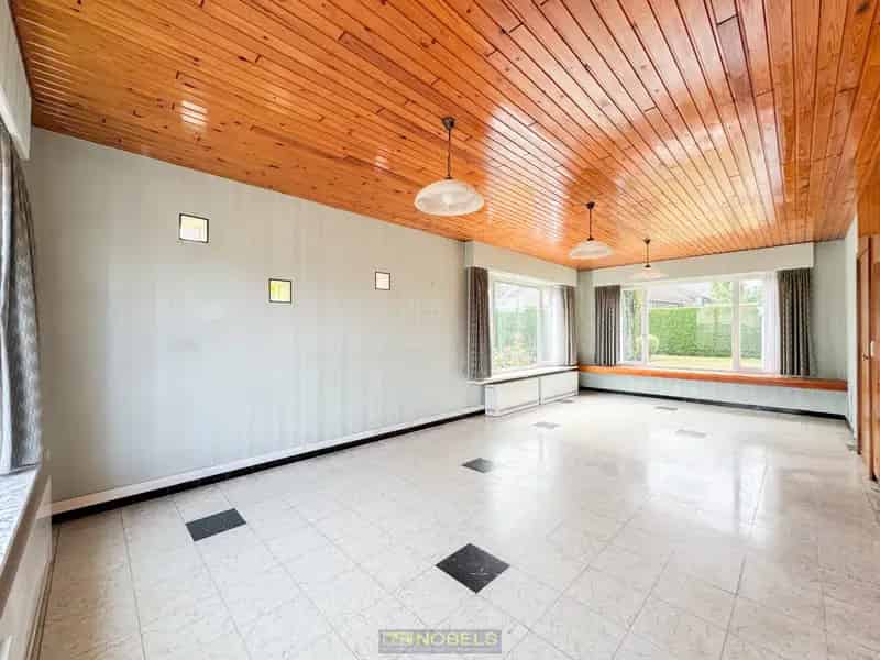 Te renoveren open bebouwing met garage te Merelbeke
