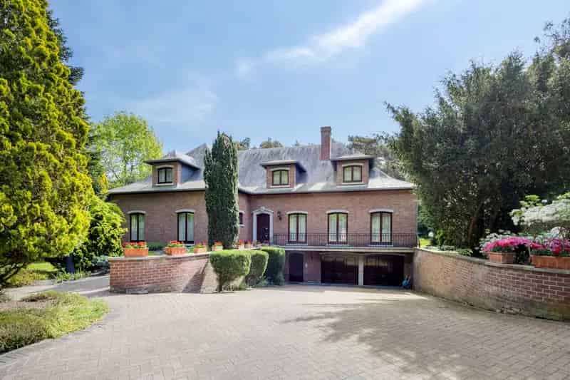 Villa te koop Maasmechelen 4 slaapkamers grote tuin