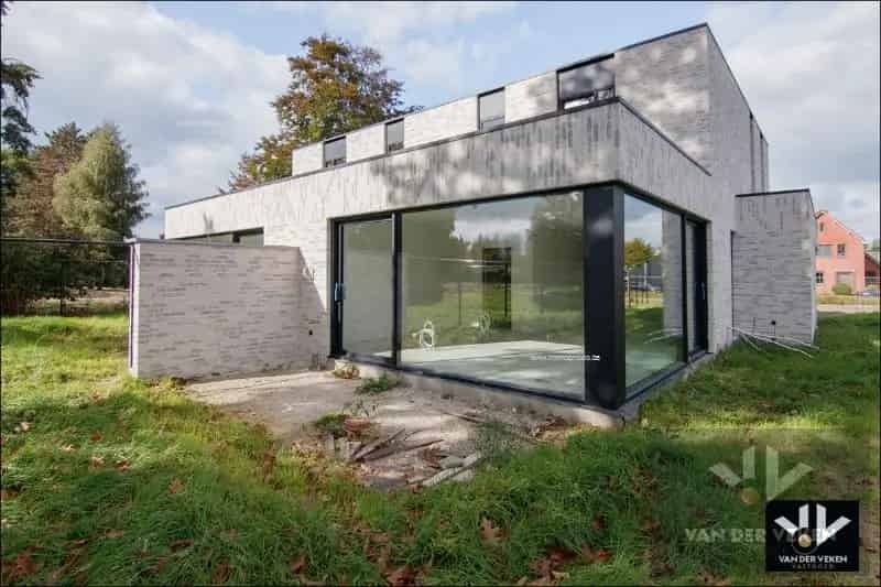 Nieuwbouw Huis Kermt 3 Slaapkamers 176m²
