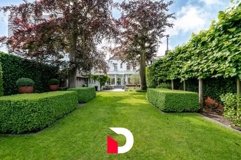 Huis te huur Sint-Andries: statige woning met praktijk