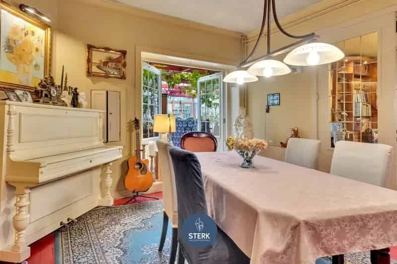 Huis te huur te Rekem 400m²