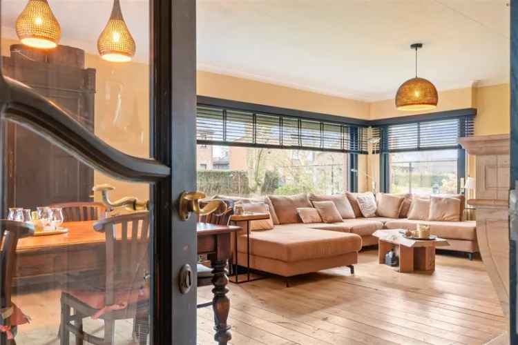 Ruime Open Bebouwing 595m² Landelijke Straat