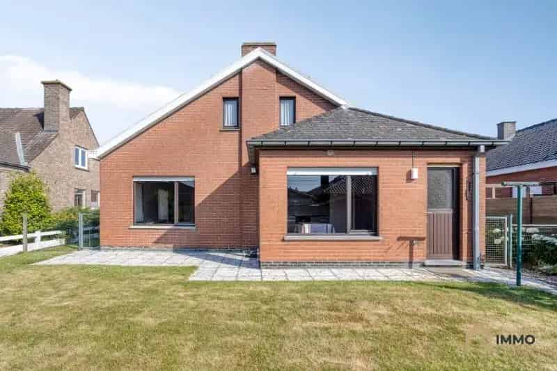Gelijkvloerse Villa Moorslede 3 slaapkamers Tuin Garage