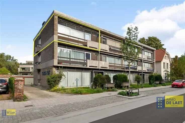 Appartement te koop: 2 slaapkamers, terras, veel licht