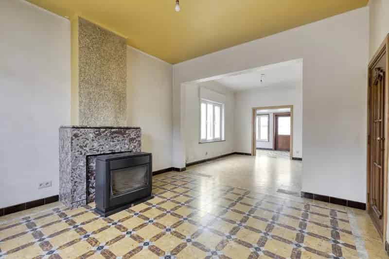 Huis te huur Affligem: Lichtrijke woning te renoveren