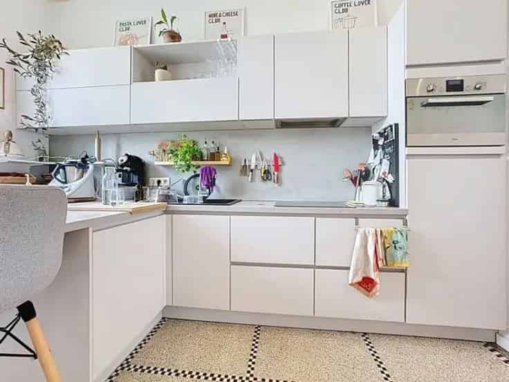 Appartementenblok Te Koop: Beleggingspand 5 Eenheden