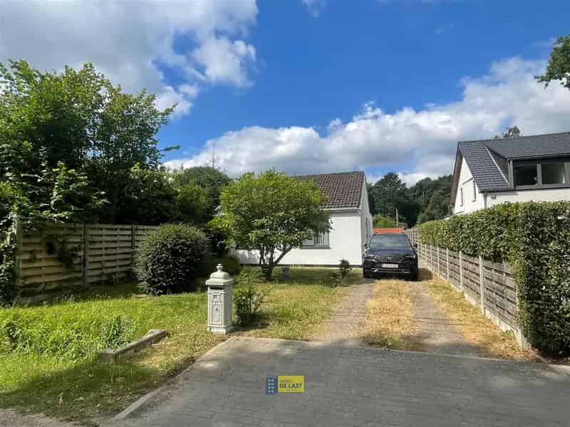 Huis te koop: Instapklare woning met ruime tuin en garage