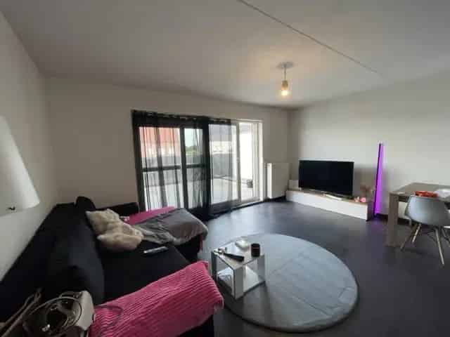 Appartement te huur 2 slaapkamers ruim terras