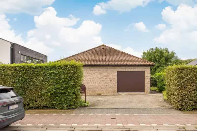 Laagbouwwoning te Wolvertem met tuin en zicht op velden