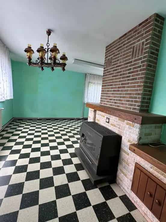 Huis Te Koop: Landelijk Wonen nabij Station