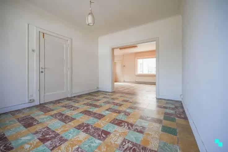 Huis Te Koop Sint-Eloois-Winkel: 2 slaapkamers, Garage, Tuin