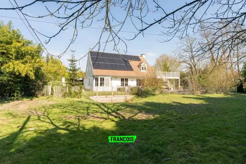 Landelijke woning met weide te koop in Deerlijk